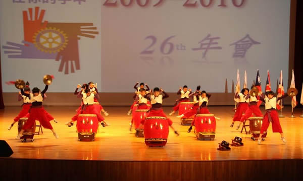 年会演出